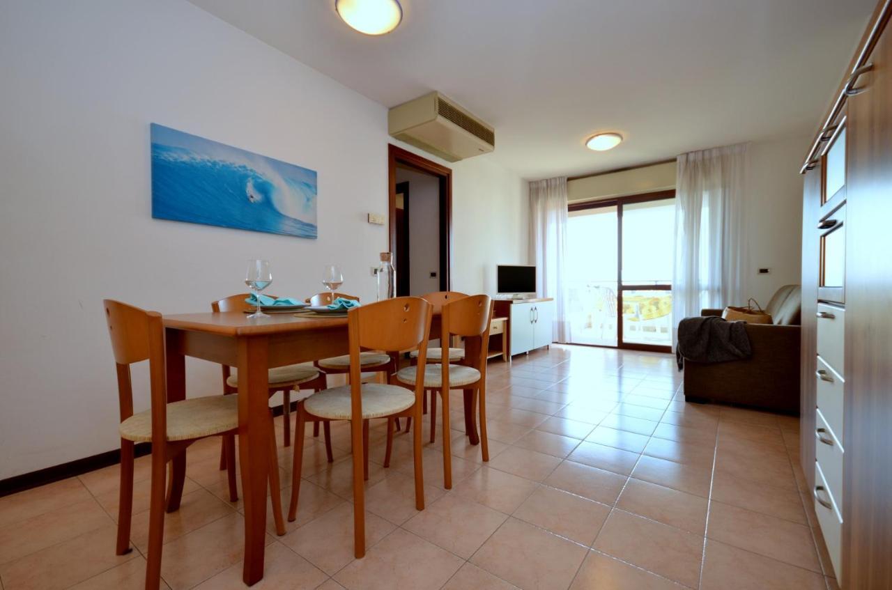 Residenza Porta Del Mare Appartement Lignano Sabbiadoro Buitenkant foto
